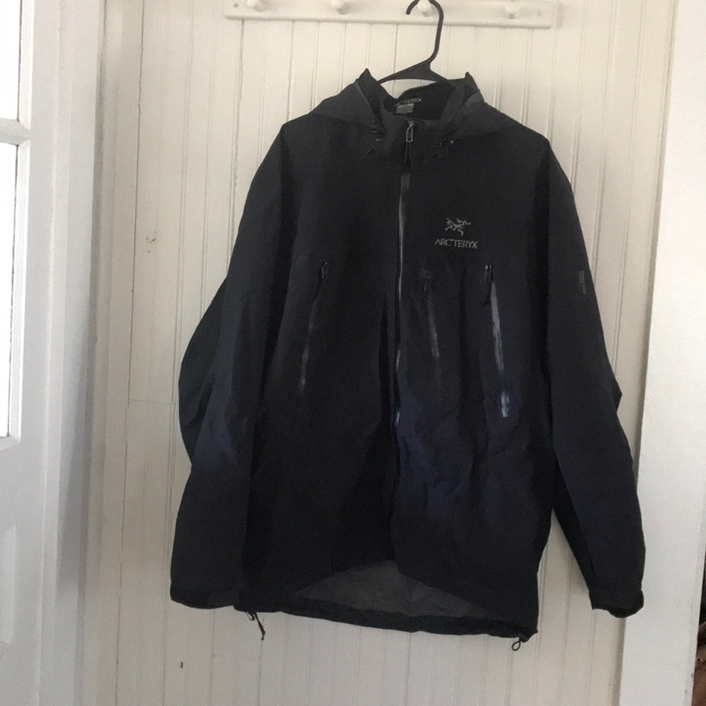 Arc’teryx Theta AR men’s large jacket